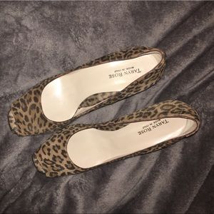 Taryn Rose peep toe leopard heels